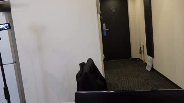 AV精选19岁身材超正点的大奶现役大学生秘密援交，有钱人超会享受之二